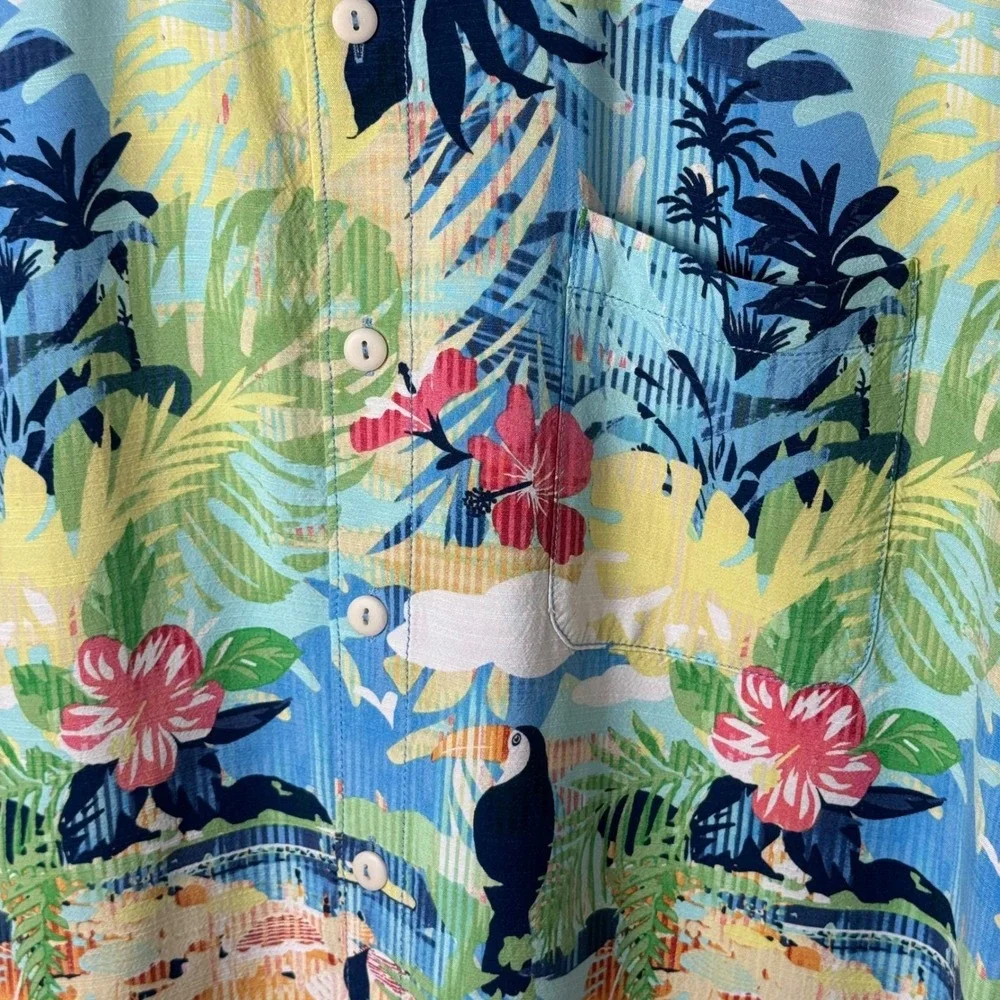 Tommy Bahama Button Up Shirt Mens M Blue Tropical Toucan‎ Veracruz Cay ST325923